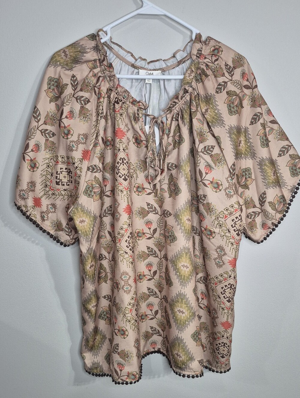 ODDI Women's taupe Aztec Floral Top Size 3X